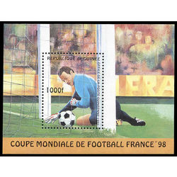 guinea stamp 1388 1998 world cup soccer championships france 1997