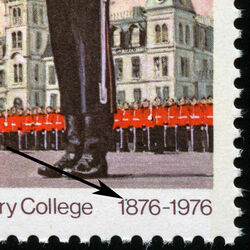 canada stamp 693iii wing parade and mackenzie building 8 1976
