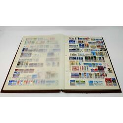 stockbook including 1365 used canadian stamps