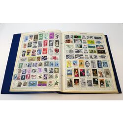 collection of 3900 worldwide stamps